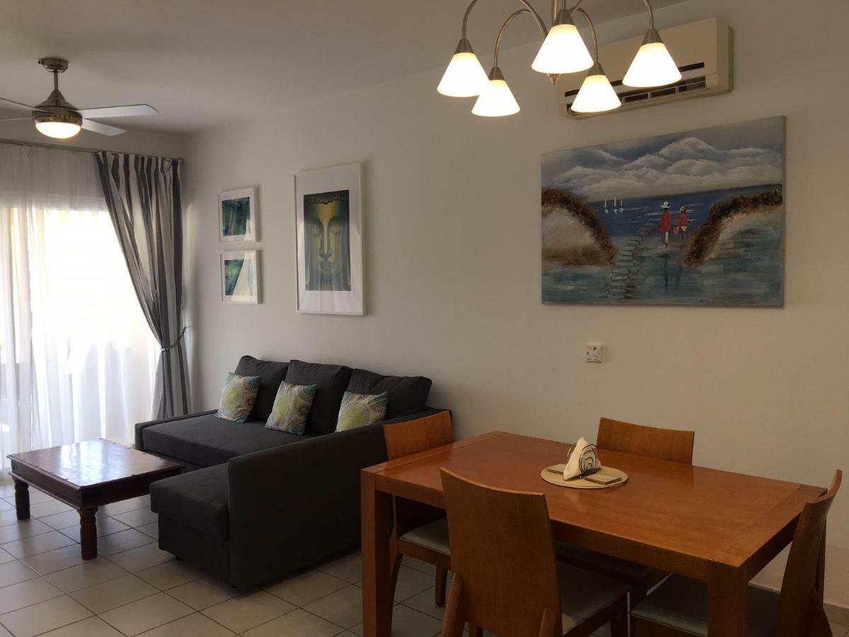 Limnaria Gardens - Modern 1 Bed, Walk To Beach & Shops Paphos ภายนอก รูปภาพ