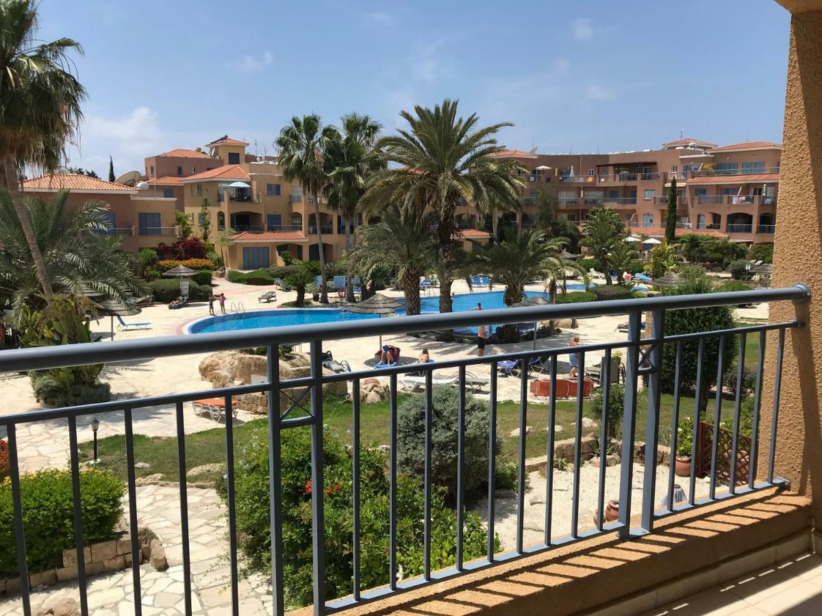 Limnaria Gardens - Modern 1 Bed, Walk To Beach & Shops Paphos ภายนอก รูปภาพ